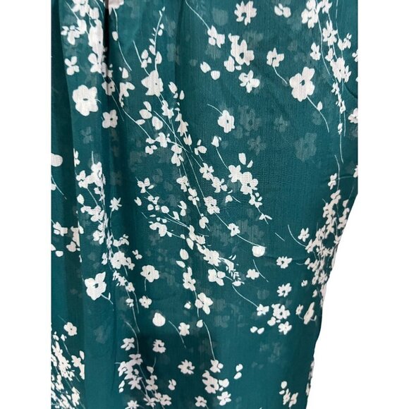 Christina B blouse size medium, a hunter green with flowers white flowers - Picture 3 of 6